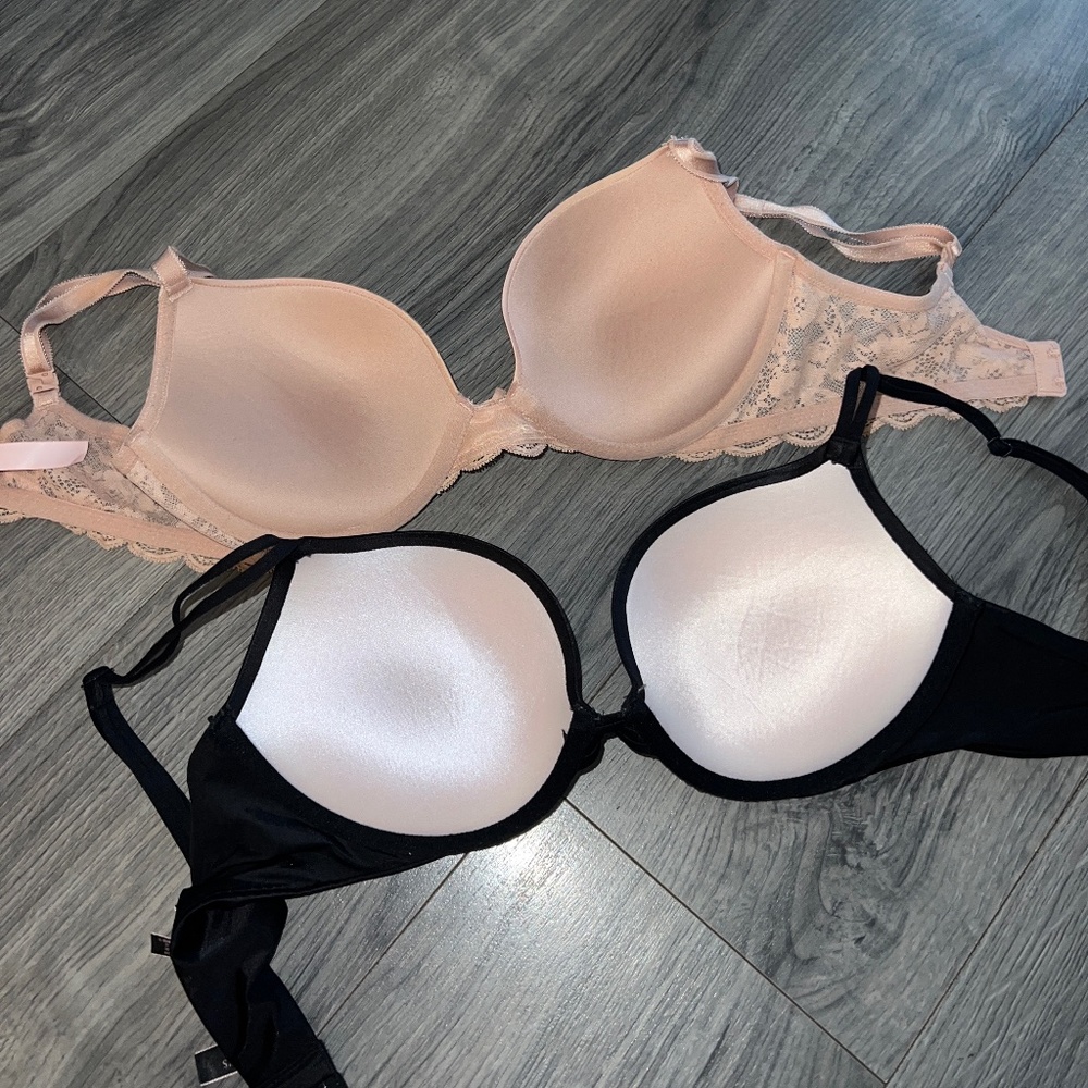 Victoria’s Secret 34D push up bras set of 2 - Picture 3 of 3